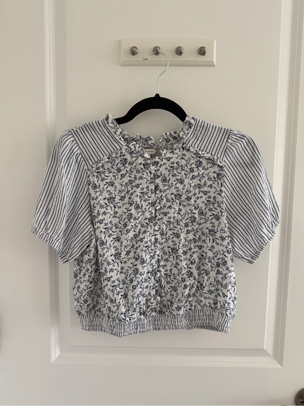 American Eagle Button Down Blouse Size Medium